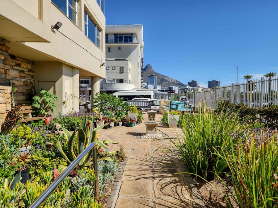 1 Bedroom Property for Sale in Mouille Point Western Cape